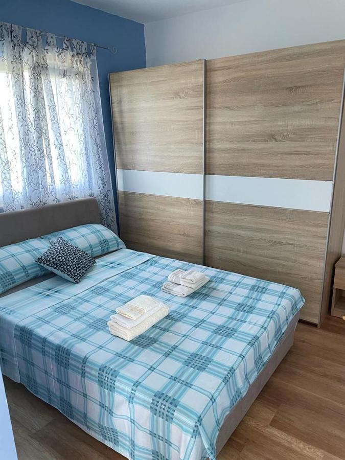 Appartamento Oaza Mira Tisno Esterno foto