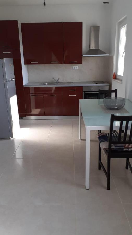 Appartamento Oaza Mira Tisno Esterno foto